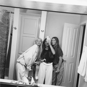 Meet your Posher, Avery